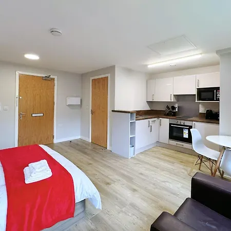 Bright And Modern Studios And Apartments At Manor Park Court Coventry Exterior foto