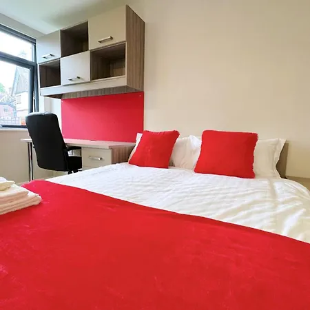 Bright And Modern Studios And Apartments At Manor Park Court Coventry Exterior foto