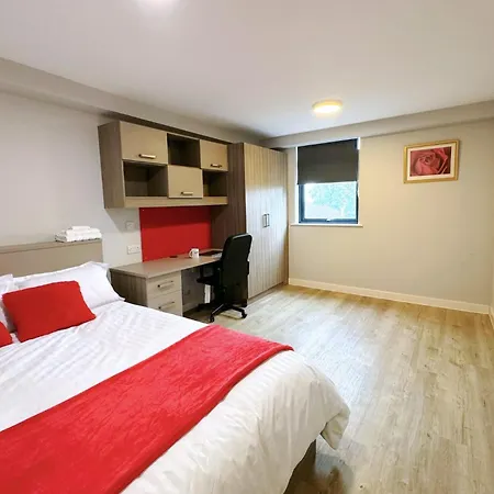 Bright And Modern Studios And Apartments At Manor Park Court Coventry Exterior foto