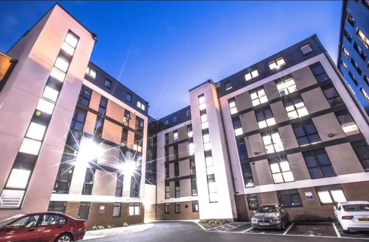 Bright And Modern And At Manor Park Court * Ковентри
