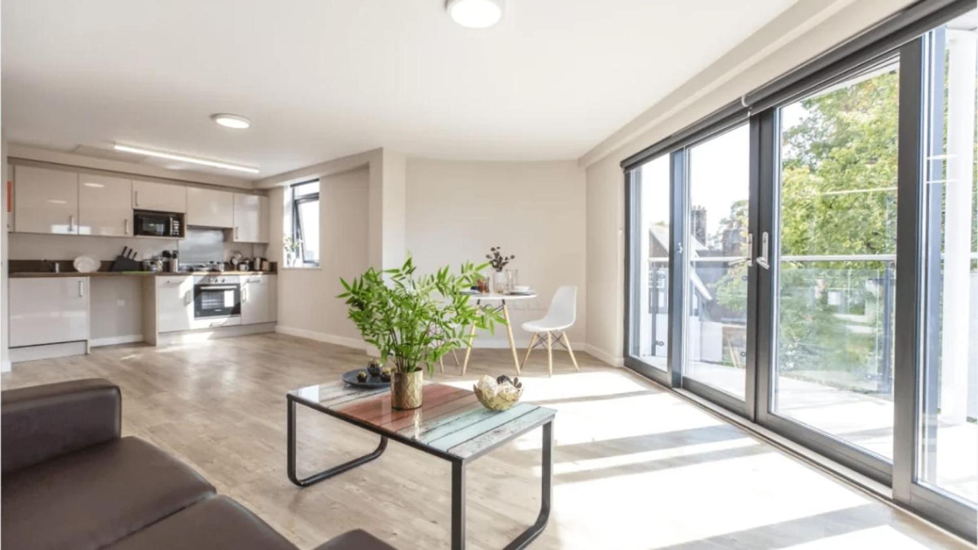 Bright And Modern And At Manor Park Court Апартаменты
