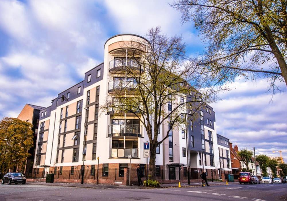 Bright And Modern And At Manor Park Court * Ковентри