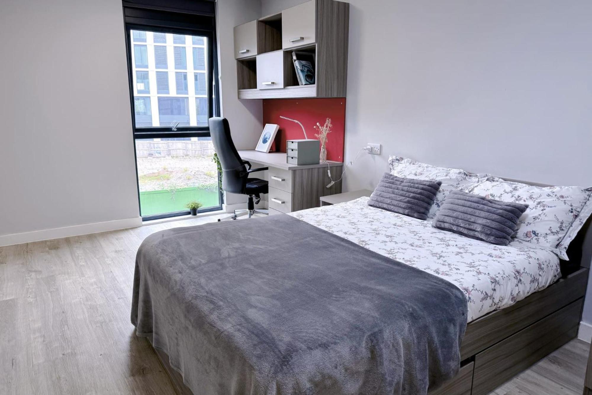 Апартаменты Bright And Modern And At Manor Park Court